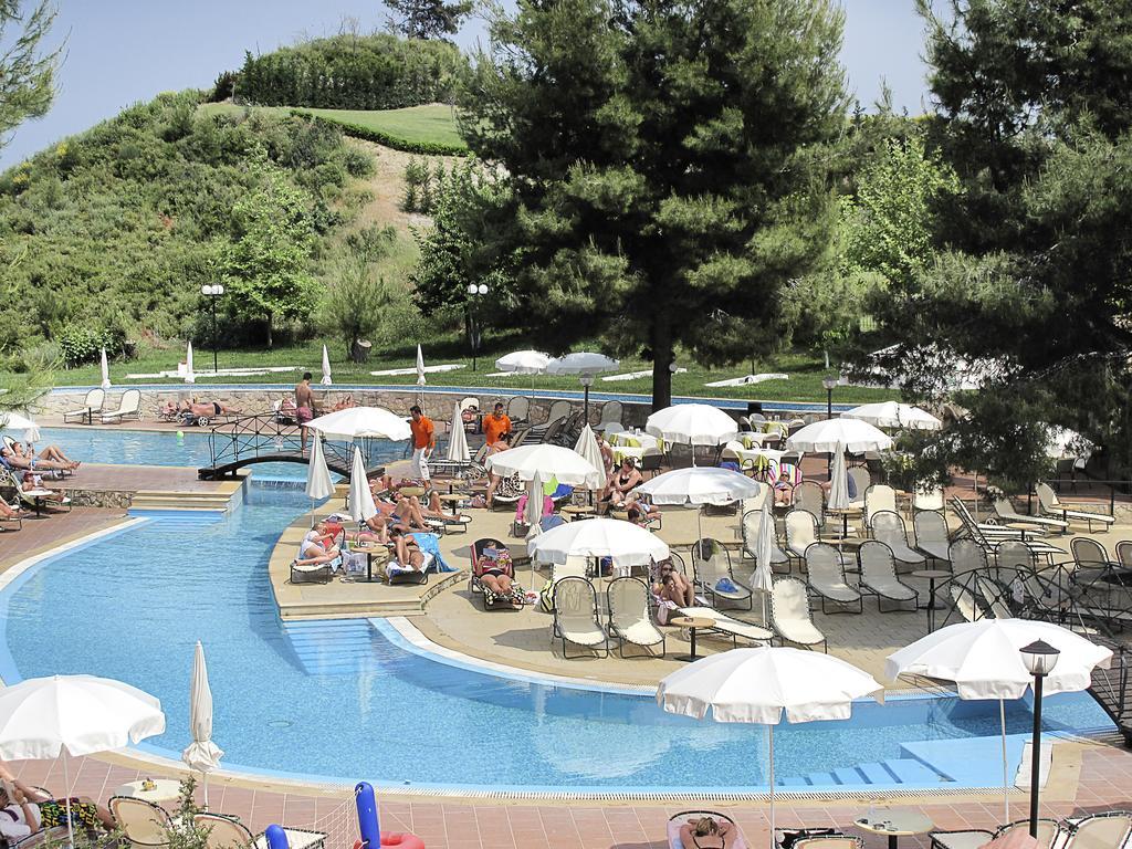 Lesse Hotel Chalkidiki Bagian luar foto