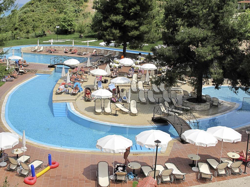 Lesse Hotel Chalkidiki Bagian luar foto