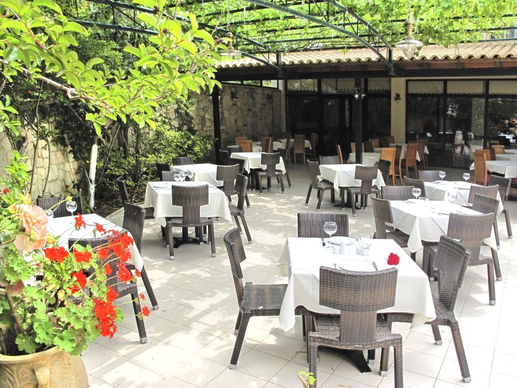 Lesse Hotel Chalkidiki Bagian luar foto
