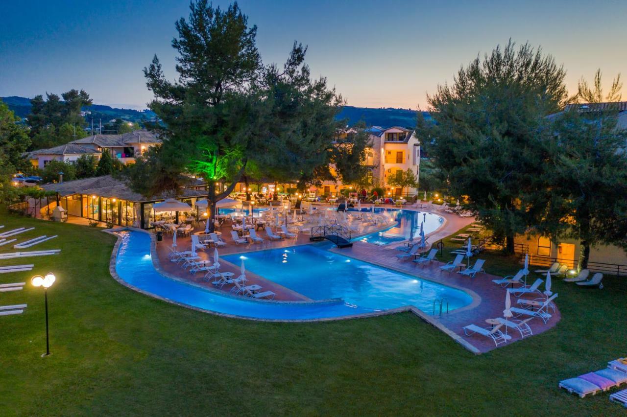 Lesse Hotel Chalkidiki Bagian luar foto