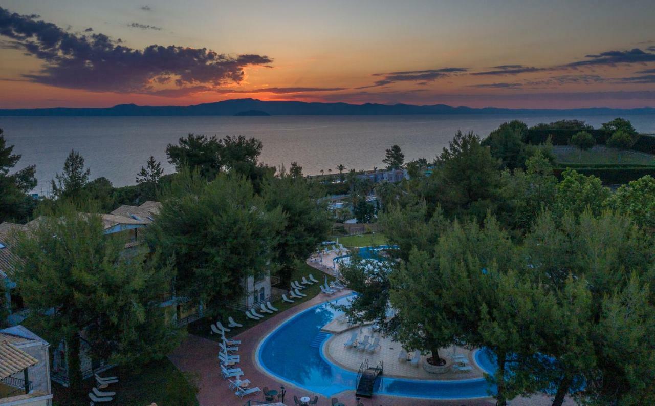 Lesse Hotel Chalkidiki Bagian luar foto