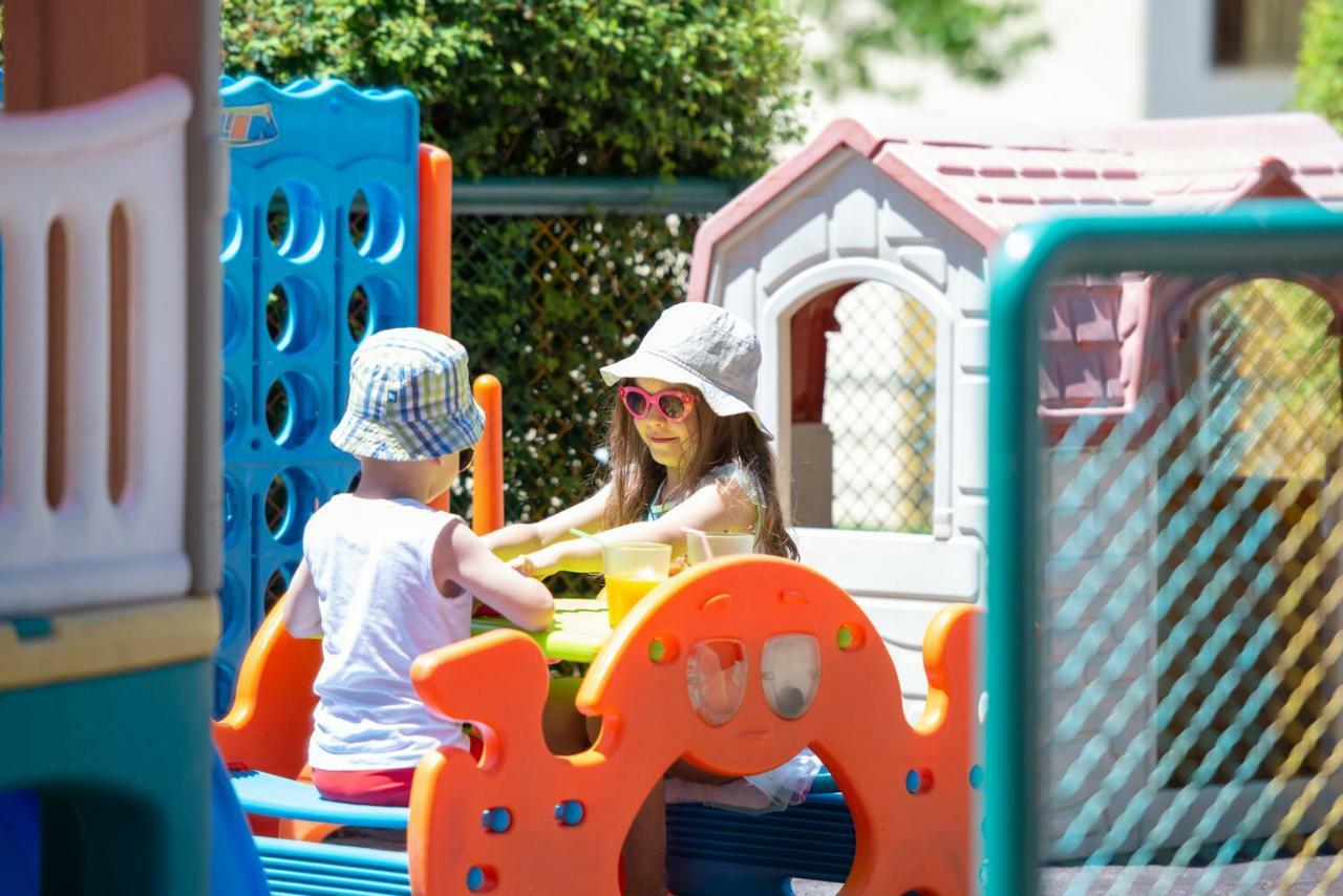 Lesse Hotel Chalkidiki Bagian luar foto