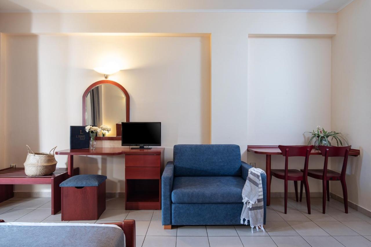 Lesse Hotel Chalkidiki Bagian luar foto